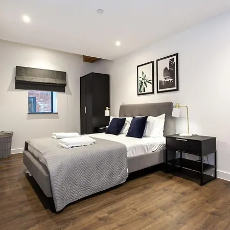 Stylish Modern Apartment In Central Manchester Exterior photo