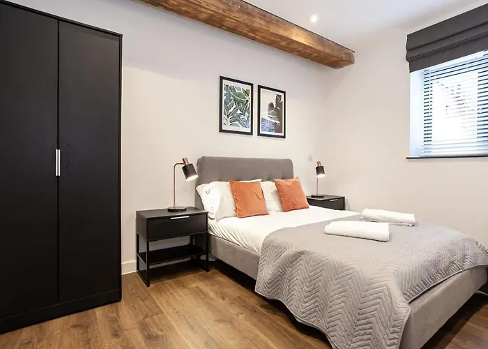 Stylish Modern Apartment In Central Manchester