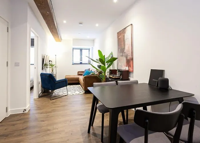 Stylish Modern Apartment In Central Manchester
